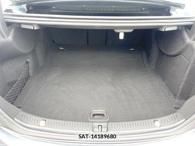 Mercedes Benz E-CLASS 2016-08 8525712-10