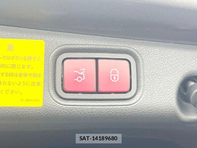 Mercedes Benz E-CLASS 2016-08 8525712-7
