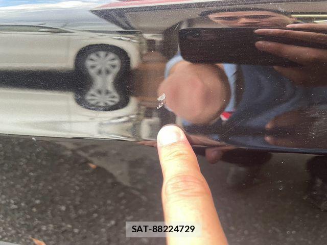 Mercedes Benz E-CLASS 2016-08 8525715-18