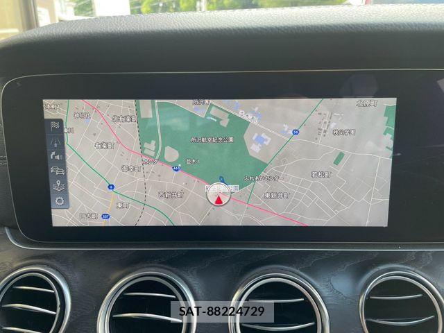 Mercedes Benz E-CLASS 2016-08 8525715-7