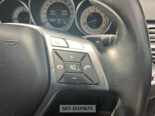 Mercedes Benz E-CLASS 2013-09 8660184-12