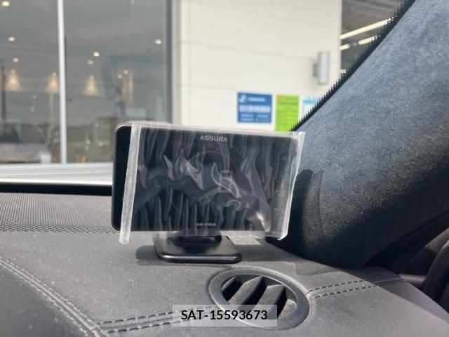 Mercedes Benz E-CLASS 2013-09 8660184-13
