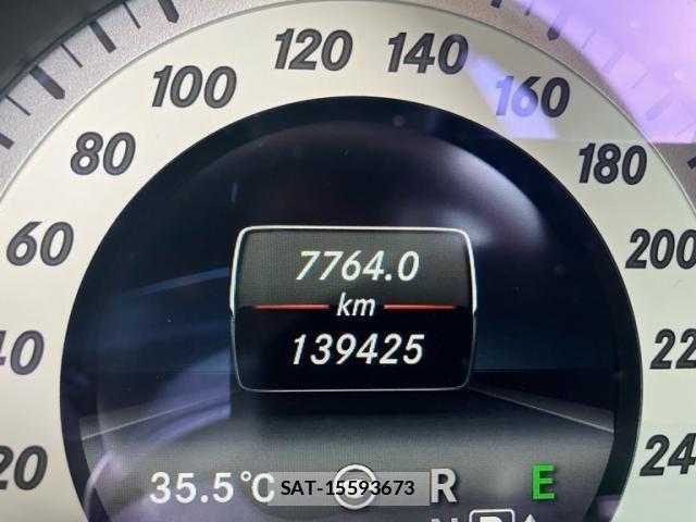 Mercedes Benz E-CLASS 2013-09 8660184-17