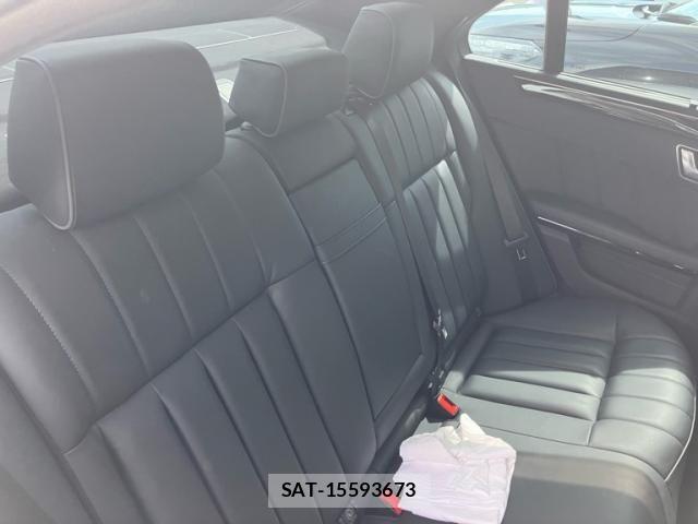 Mercedes Benz E-CLASS 2013-09 8660184-27