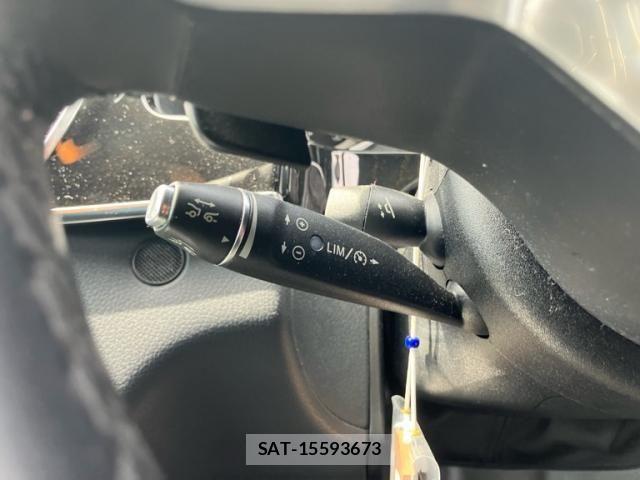 Mercedes Benz E-CLASS 2013-09 8660184-28