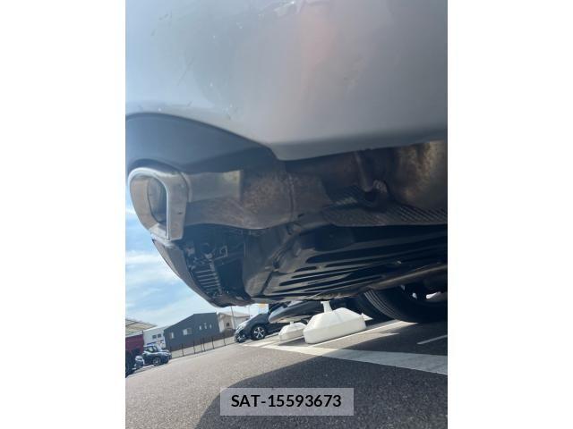 Mercedes Benz E-CLASS 2013-09 8660184-3