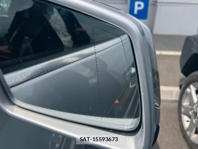 Mercedes Benz E-CLASS 2013-09 8660184-7