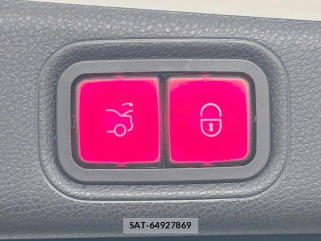 Mercedes Benz E-CLASS 2021-03 8660177-7