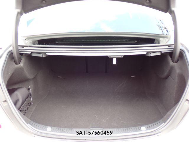 Mercedes Benz E-CLASS 2020-02 8660180-27