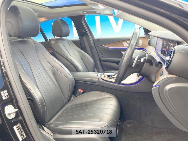 Mercedes Benz E-CLASS 2018-09 8660182-9