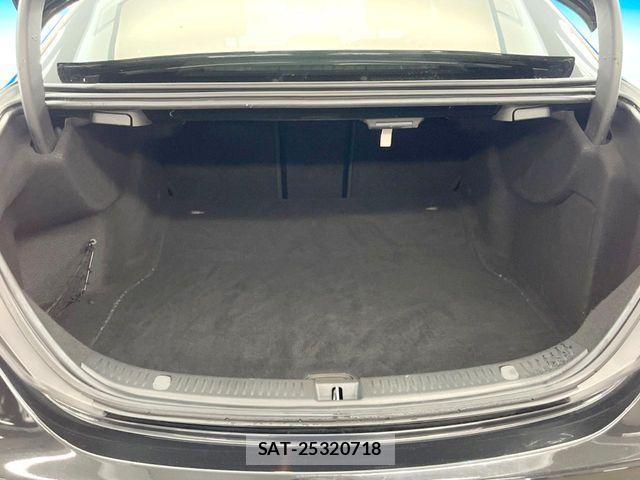 Mercedes Benz E-CLASS 2018-09 8660182-13