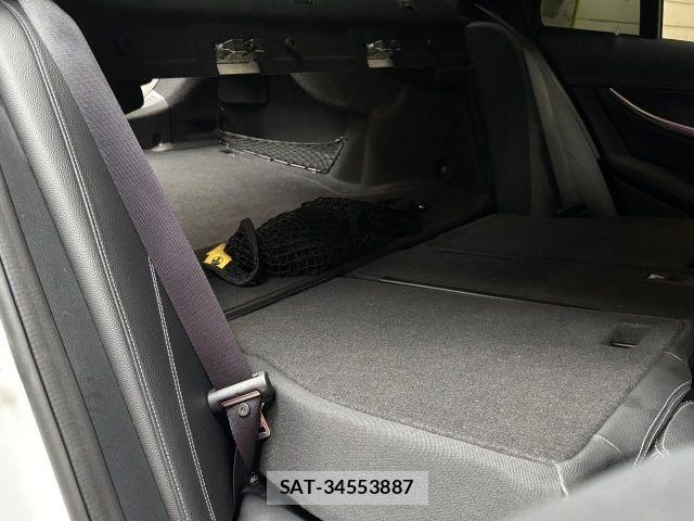 Mercedes Benz E-CLASS 2017-09 8685932-11