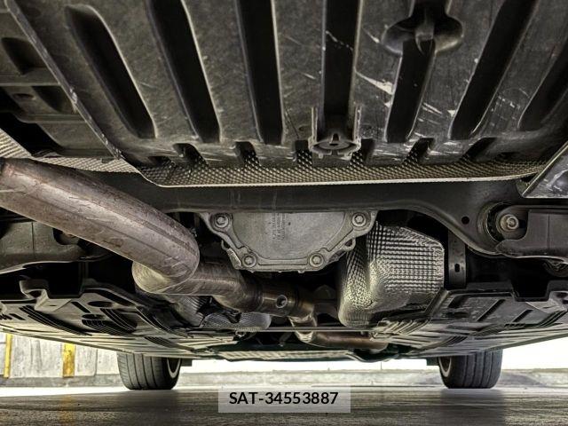 Mercedes Benz E-CLASS 2017-09 8685932-28