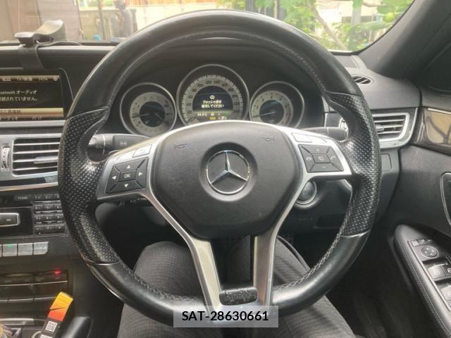 Mercedes Benz E-CLASS 2014-09 8685933-15