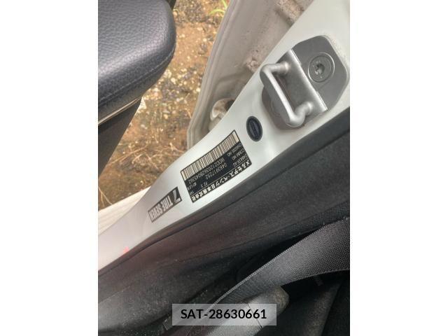 Mercedes Benz E-CLASS 2014-09 8685933-21