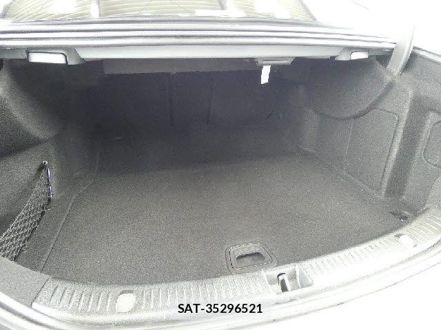 Mercedes Benz E-CLASS 2018-12 8743850-6