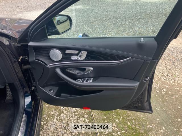 Mercedes Benz E-CLASS 2016-07 8743851-16