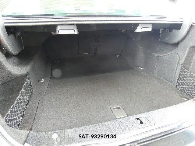 Mercedes Benz E-CLASS 2013-12 8743849-6