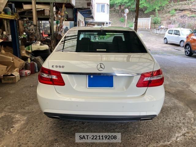 Mercedes Benz E-CLASS 2009-08 8796625-1