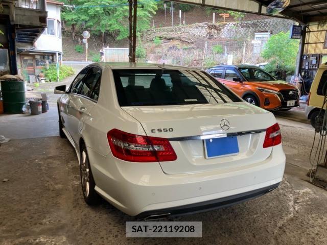 Mercedes Benz E-CLASS 2009-08 8796625-5