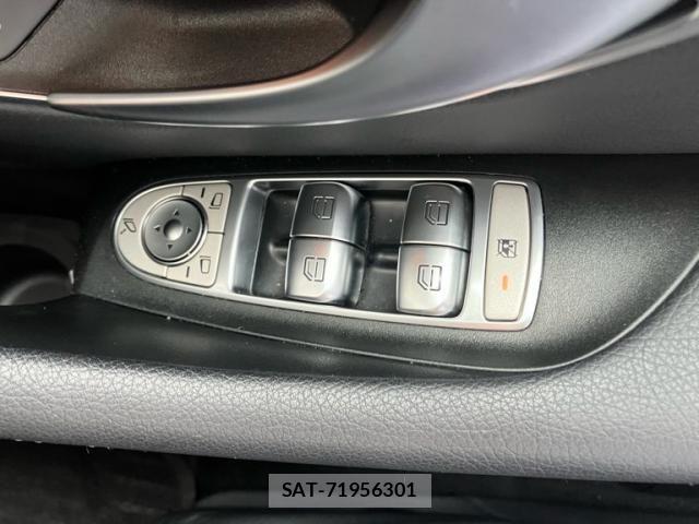 Mercedes Benz E-CLASS 2022-12 8830251-14