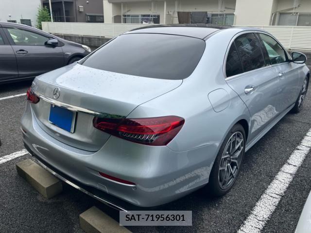 Mercedes Benz E-CLASS 2022-12 8830251-3
