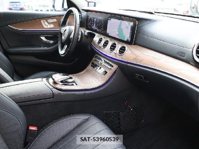Mercedes Benz E-CLASS 2017-08 8849763-1