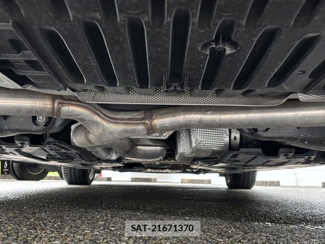 Mercedes Benz E-CLASS 2018-06 8871424-28