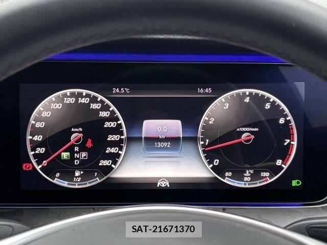 Mercedes Benz E-CLASS 2018-06 8871424-29
