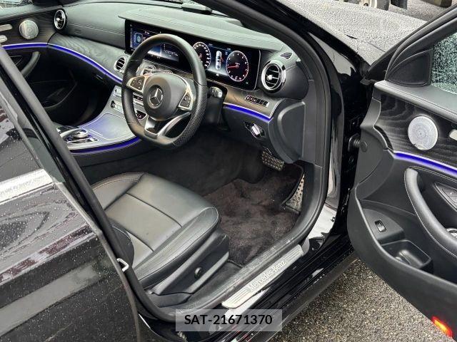 Mercedes Benz E-CLASS 2018-06 8871424-3