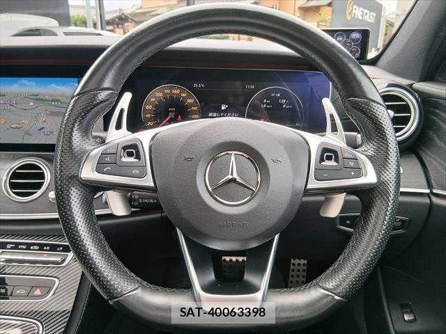 Mercedes Benz E-CLASS 2016-08 8880722-9