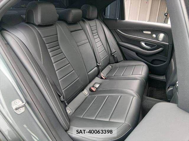 Mercedes Benz E-CLASS 2016-08 8880722-7