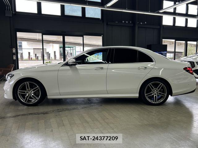Mercedes Benz E-CLASS 2016-08 8880723-2