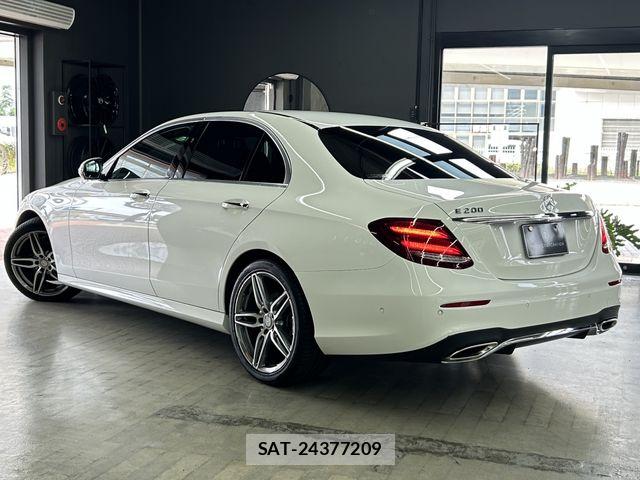 Mercedes Benz E-CLASS 2016-08 8880723-3