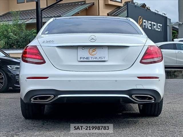 Mercedes Benz E-CLASS 2016-08 8880724-17