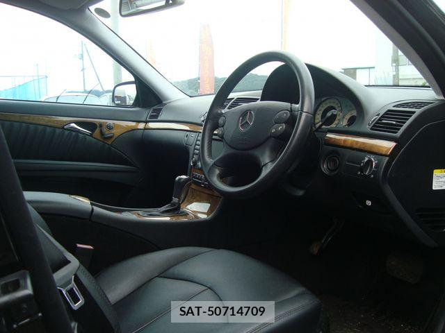 Mercedes Benz E-CLASS 2008-03 8880725-6