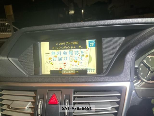 Mercedes Benz E-CLASS 2011-11 8880729-25