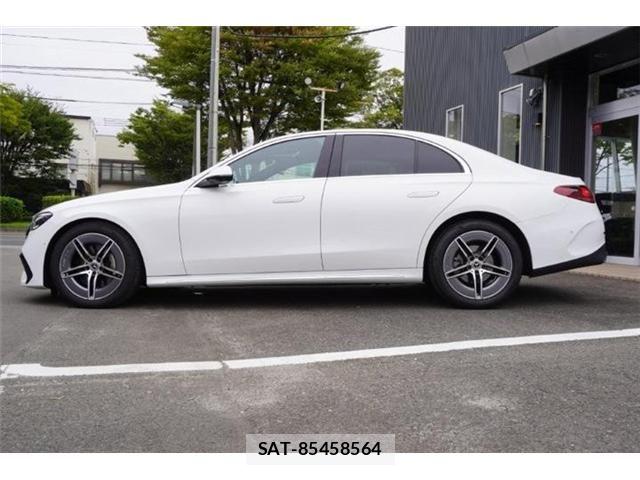 Mercedes Benz E-CLASS 2024-01 8880720-13