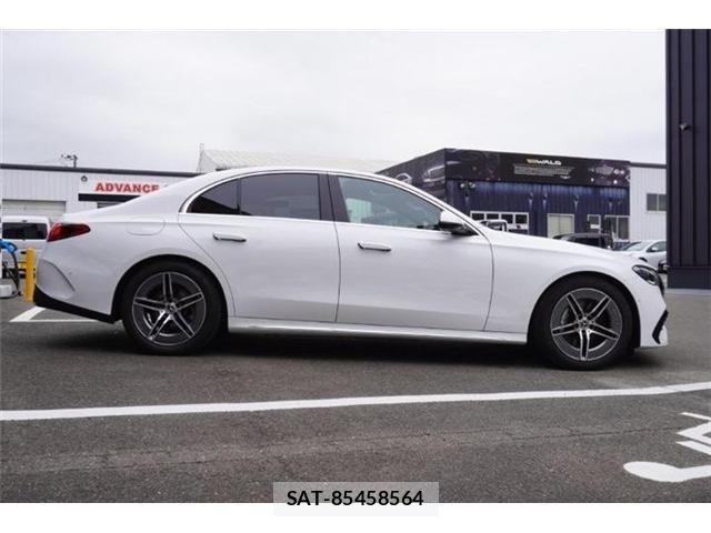 Mercedes Benz E-CLASS 2024-01 8880720-23
