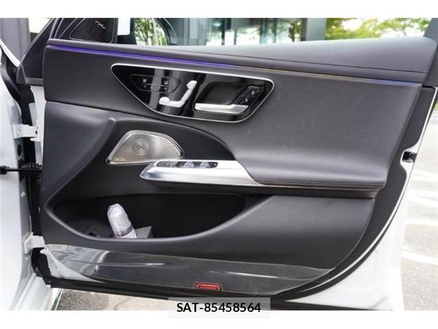 Mercedes Benz E-CLASS 2024-01 8880720-27