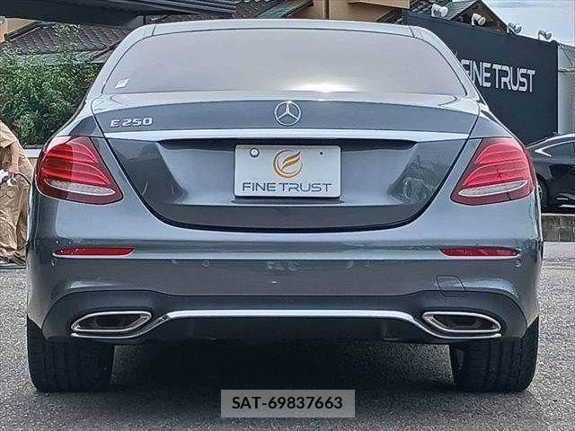Mercedes Benz E-CLASS 2016-09 8880721-17
