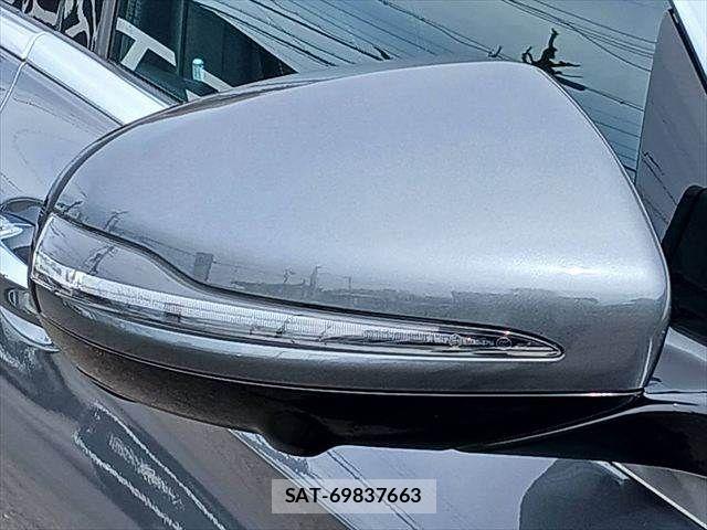 Mercedes Benz E-CLASS 2016-09 8880721-22