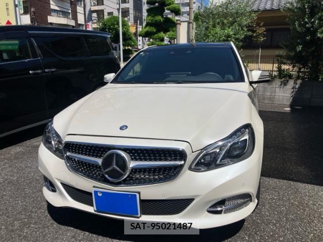 Mercedes Benz E-CLASS 2013-08 7562417-0