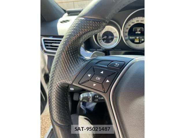 Mercedes Benz E-CLASS 2013-08 7562417-18