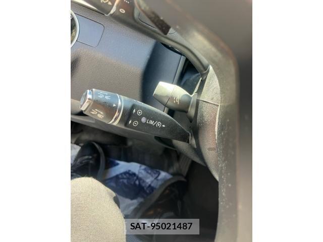 Mercedes Benz E-CLASS 2013-08 7562417-27