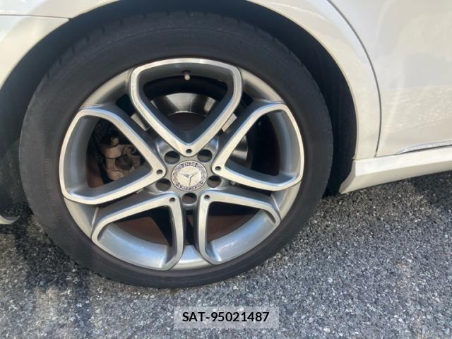 Mercedes Benz E-CLASS 2013-08 7562417-2