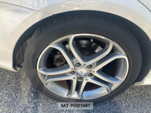 Mercedes Benz E-CLASS 2013-08 7562417-5