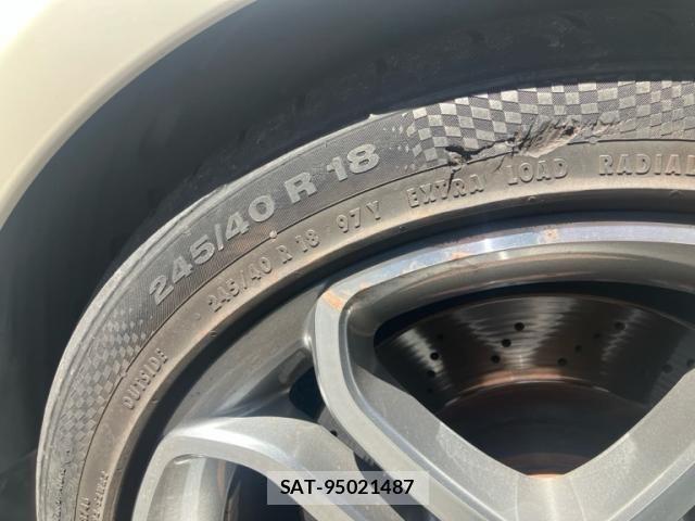 Mercedes Benz E-CLASS 2013-08 7562417-7