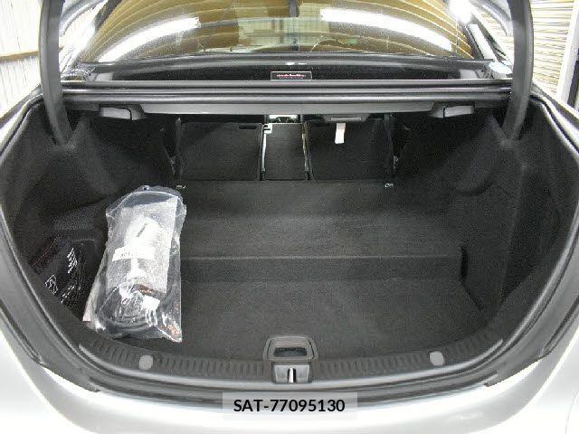 Mercedes Benz E-CLASS 2018-06 6272238-20
