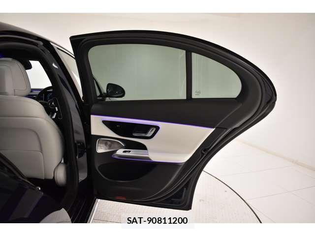 Mercedes Benz E-CLASS 2024-10 7221584-15